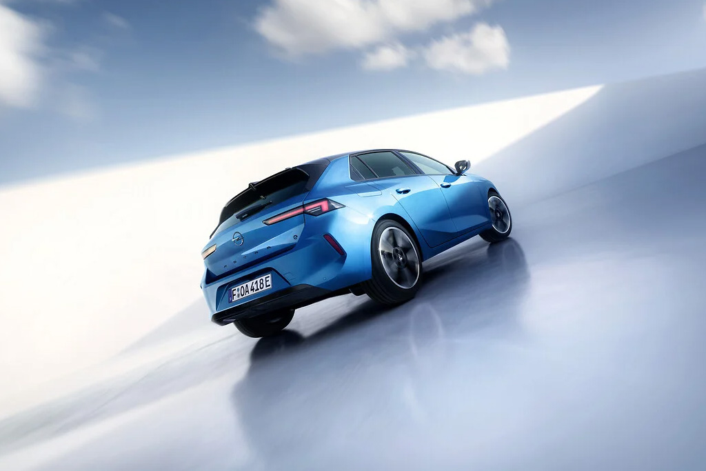 Plně elektrický Opel Astra vyjíždí na první trhy:          V Německu na Astru Electric stačí už 399 EUR měsíčně